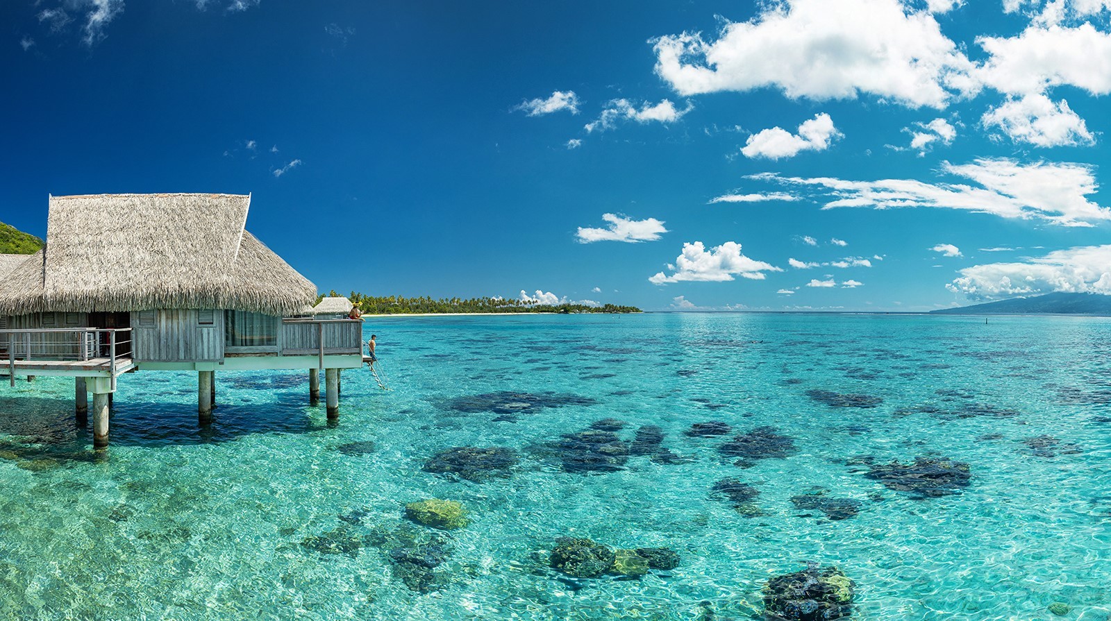 superior-horizon-overwater-bungalow